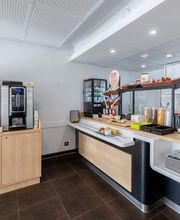 B&B HOTEL Calais Terminal Cité de l'Europe 2 étoiles image 8