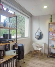 Nadège Coiffure image 12