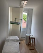 Arzt Praxis Rückenschmerzen u. Gelenkschmerzen München Pasing Bild 8