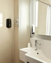 B&B HOTEL Paris Le Bourget image 5