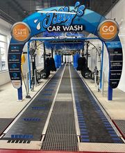 Jilly's Car Wash - Waukesha image 2