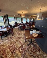 Boss' Pizzeria and Sports Bar Okoboji image 1