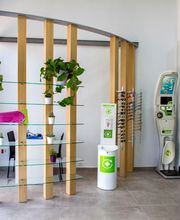 interior-farmacia-palm-mar.jpg
