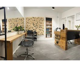lengths & colors Friseursalon Bild 1