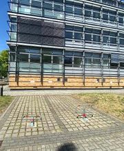 4 Parkplätze stehen Ihnen zum Parken zur Verfügung.