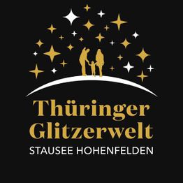 Tauche ein in die THÜRINGER GLITZERWELT und lass Dich von ihr verzaubern.

In der Erlebnisregion Stausee Hohenfelden erlebst Du vom 30. November 2023 bis zum 18. Februar 2024 die faszinierende THÜRINGER GLITZERWELT. Über 230 leuchtende Exponate bringen Dich zum Staunen. Obendrein genießt Du beste Unterhaltung, kulinarische Köstlichkeiten, zauberhafte Künstler und die einzigartige Magie aus Millionen Lichtern.