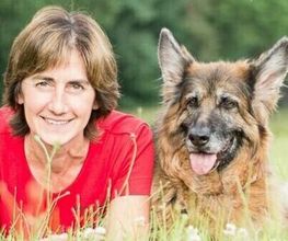 Hundetrainerin mit Fachrichtung Hunde-/ und Welpenerziehung