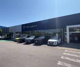 PEUGEOT USSEL image 3