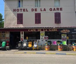 Café de la Gare image 3