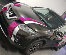 Folie statt Lack! Ihre Autofarbe gefällt Ihnen nicht mehr und eine neue Lackierung ist viel zu teuer? Lassen Sie sich von mir unverbindlich beraten. Fahrzeugfolierung, CarWrapping, Teilfolierung.