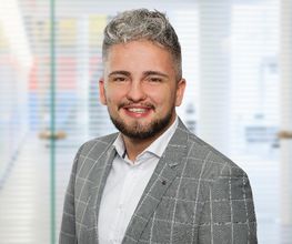 ERGO Versicherung Dennis Mager Bild 2