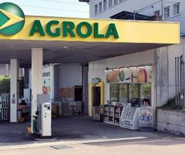 AGROLA Tankstelle in Eiken mit TopShop und Landi. Überdacht. Mit Zahlterminal.