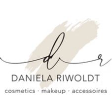 Kosmetik und Brautstyling