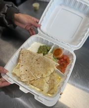 365 Tacos Singleton image 4
