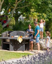 LA VIE DEHORS image 4