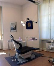 Dr méd. dent. Signorini Stéphane Bild 1