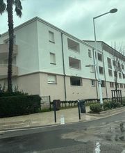 2R Facades image 2