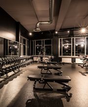 Fitness First Berlin Gendarmenmarkt - Hanteltraining