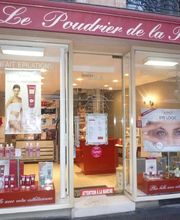 Le Poudrier De La Reine image 5