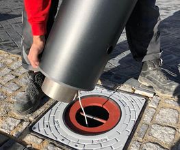 Entnehmbarer Poller, optisch passend zu Faac Automatikpoller J275/800HA.