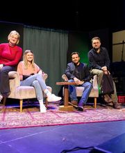 Foto und Filmproduktion Laila Tkotz Gruppenaufnahme von Rednern und Teilnehmenden bei Wissenschaftsveranstaltung