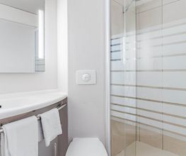 B&B HOTEL Châtellerault image 7