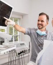 Zahnarztpraxis Dr. Volker Wolff in Lübeck Bild 7