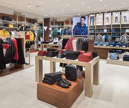 GUESS imagen 9