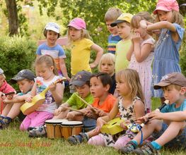 Aufführung bei einem Sommerfest der WunderMusikSchule