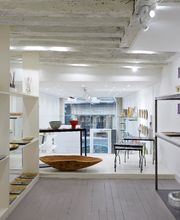 Espace Décoration dans la petite mezzaline de la Galerie SIECLE Paris au 24 rue du Bac. Création et Fabrication en France par SIECLE Paris.

Photo Christophe Dugied