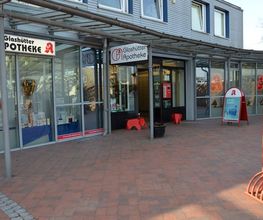 Aussenansicht der Glashütter Apotheke