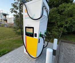 Shell Recharge Charging Station Bild 3