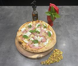 Attimo Pizza image 17
