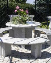 Petra Riedl Grabdenkmäler Bild 1