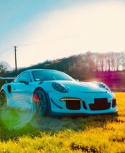 Mit uns die Optik und Fahrdynamik ihres Sportwagens optimieren. Berater für die beste Performance.
Echt-Carbon-Teile für BMW M, Porsche, Ferrari, Lamborghini, Audi, Mercedes AMG, Nissan, McLaren.