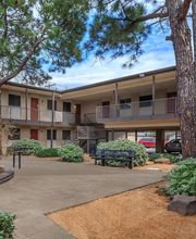 Wilshire Apartments image 17