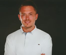 portraitSq