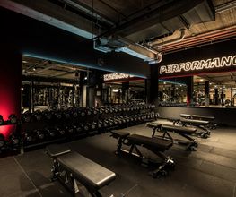 Fitness First Rheinstetten - Hantel Training