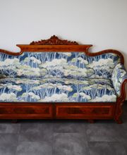 Antik Sofa neu bezogen
