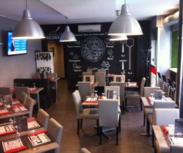 Redstar Pizza image 7