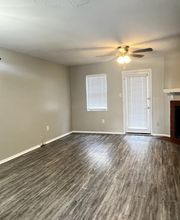 Petersburg Place Apartments image 5