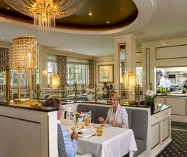 Gourmet-Restaurant "Orangerie" ausgezeichnet mit einem Michelin-Stern