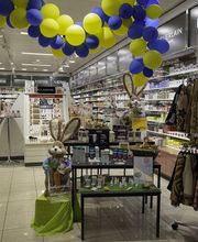 interieur-de-la-pharmacie-sun-store-bulle-coop