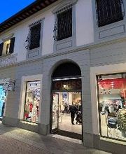 GUESS immagine 2