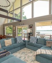 Cedar Creek Lake Getaways image 5