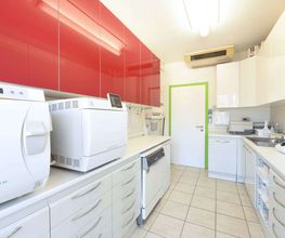 Studio dentistico dr. med. Airoldi Giulio Bild 13