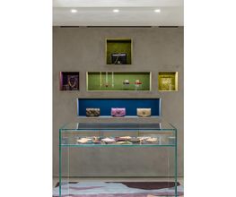 LOEWE Montenapoleone immagine 5