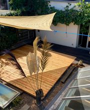 Die Terrasse für Yoga draussen, im Sommer