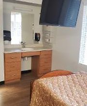 Elk River Health and Nursing Center of Fayetteville image 4