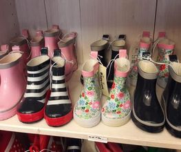 Kinderschuhe I Kindermode Köln I Two Hands for Kids I Neu & Second Hand